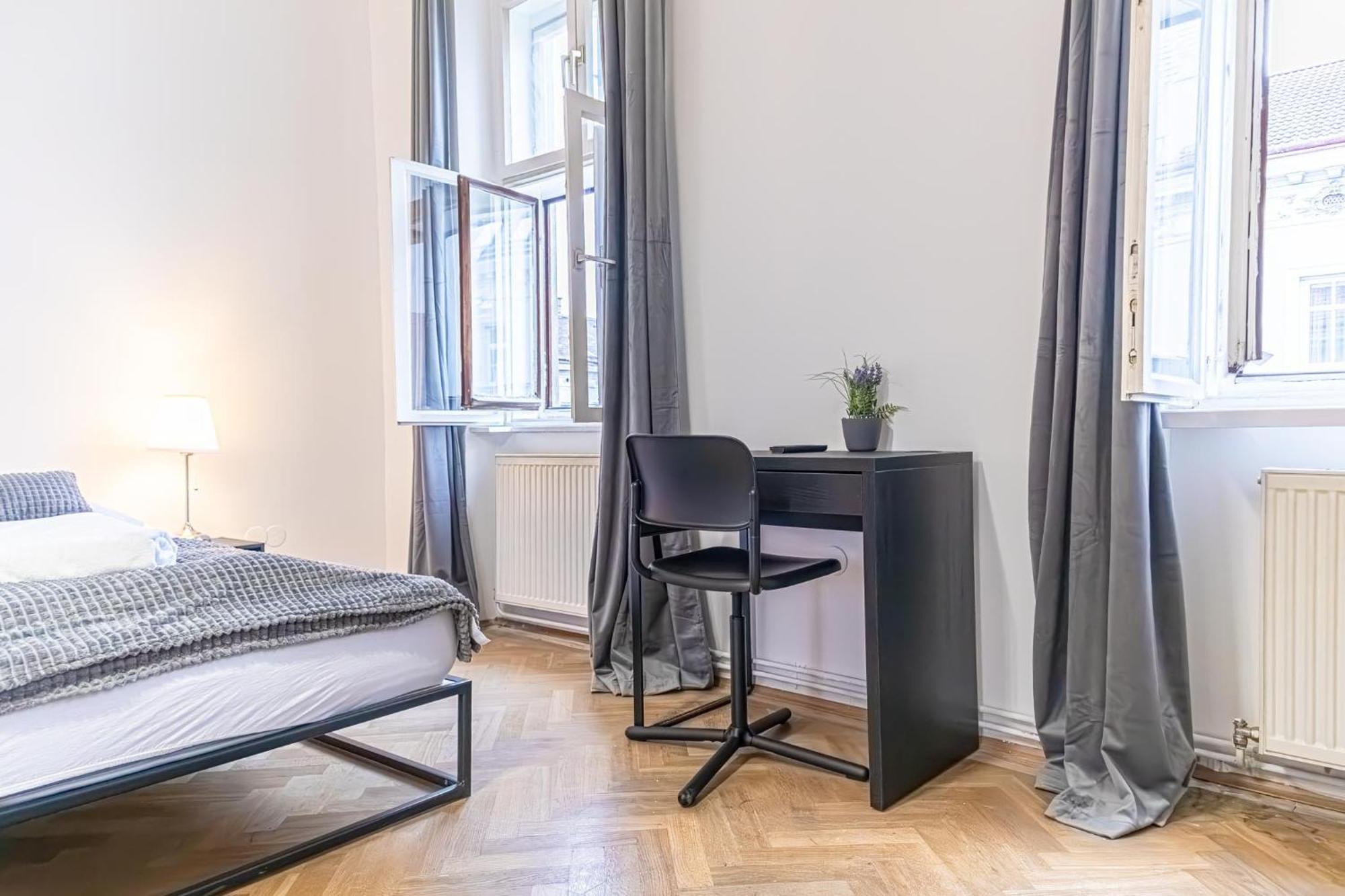Spacious 2Br Apt -Near Wiener Stadthalle Burggassewiener Well Located Viena Exterior foto