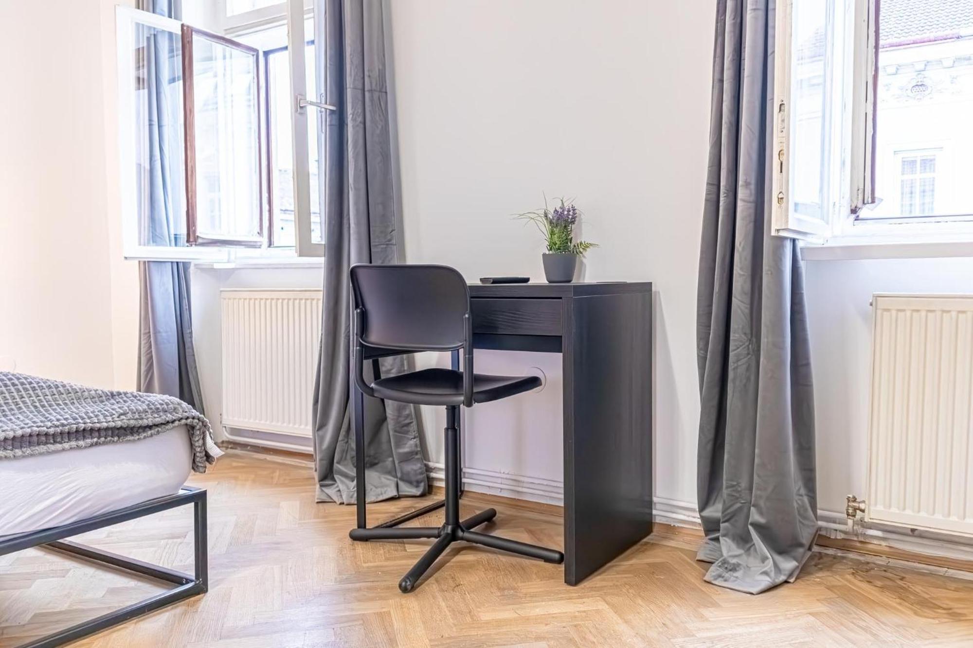 Spacious 2Br Apt -Near Wiener Stadthalle Burggassewiener Well Located Viena Exterior foto
