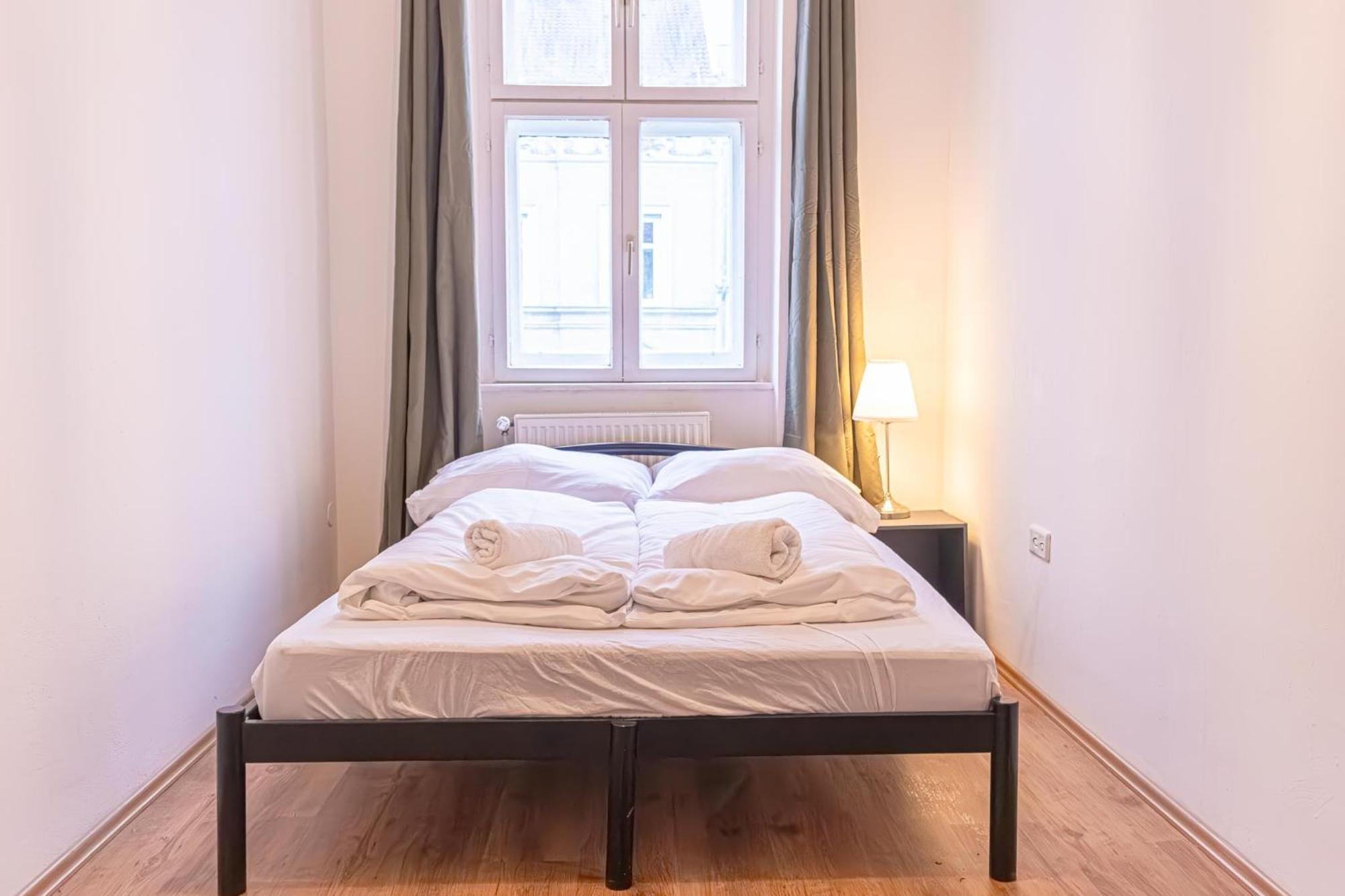 Spacious 2Br Apt -Near Wiener Stadthalle Burggassewiener Well Located Viena Exterior foto