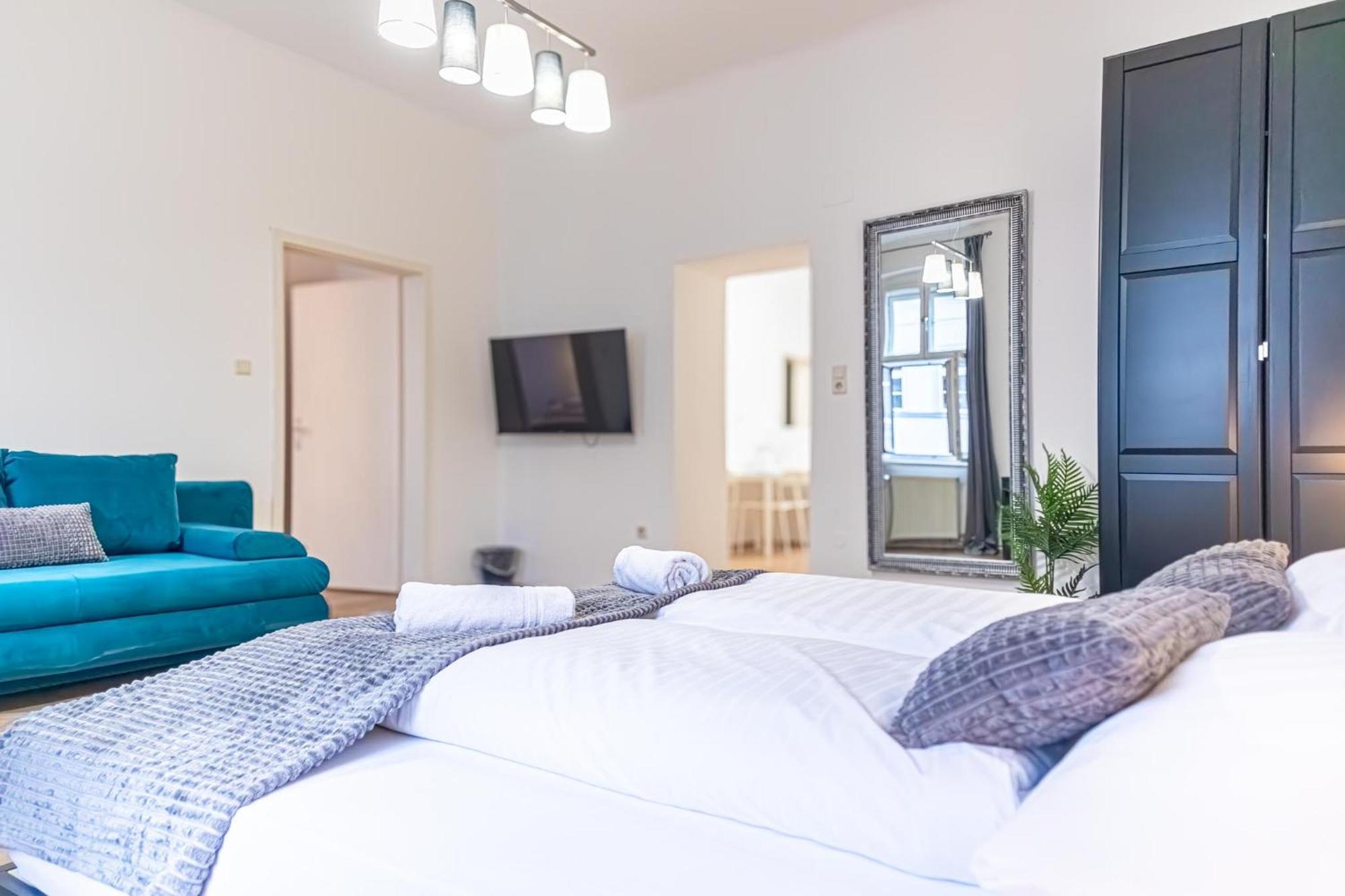 Spacious 2Br Apt -Near Wiener Stadthalle Burggassewiener Well Located Viena Exterior foto