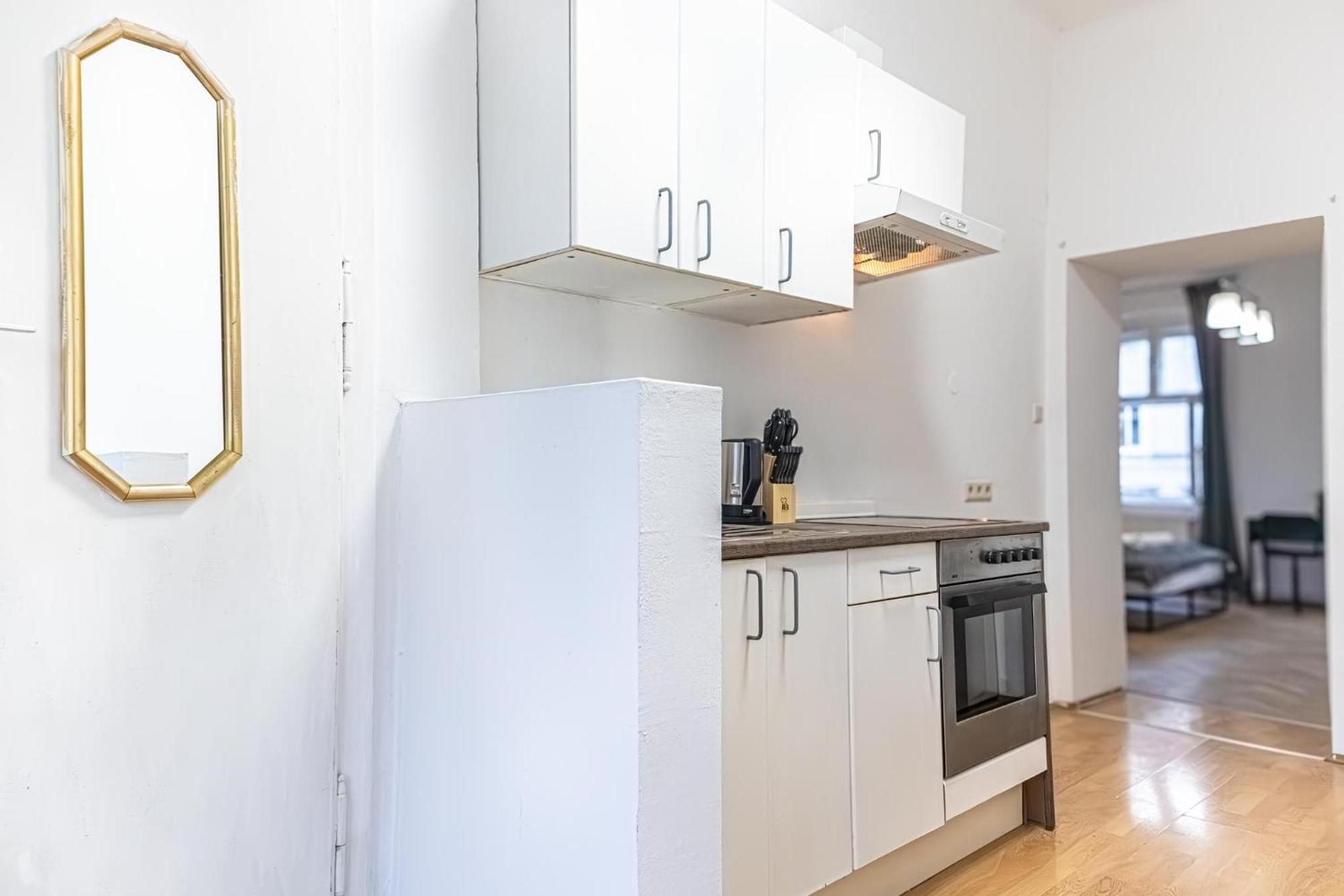 Spacious 2Br Apt -Near Wiener Stadthalle Burggassewiener Well Located Viena Exterior foto